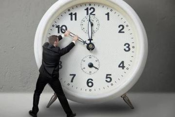 В ночь на 26 октября Украина переходит на зимнее время — в 4:00 часы переведут на час назад