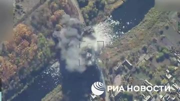 Владислав Шурыгин: ВКС России уничтожили мост через реку Волчья ведущий к н.п. Покровское в Днепропетровской области