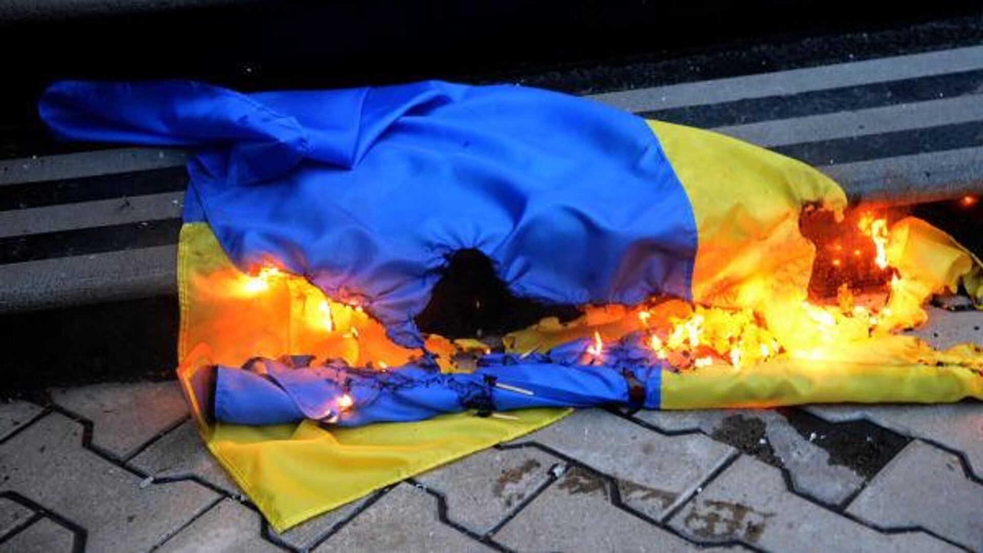 Хаос в тылу и поражения на фронте: как Украина теряет контроль над ситуацией