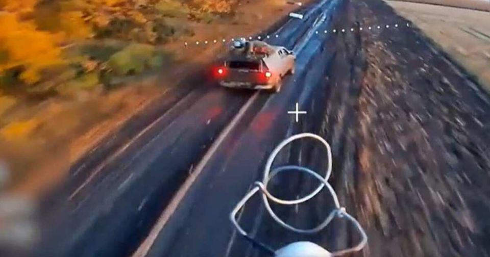 Бойцы ВС РФ в ходе свободной охоты сорвали дронами переброску боевиков ВСУ