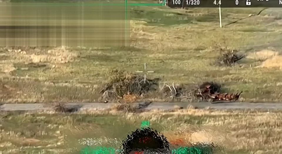 И один в поле воин. Российский боец увернулся от семи FPV-дронов, после чего спокойно ушел