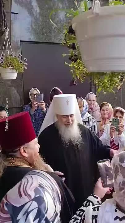 Митрополит Арсений заявил о тяжелых условиях содержания и отсутствии медицинской помощи