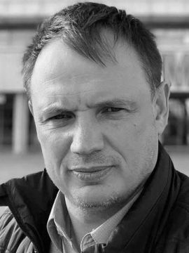 Три года назад, 9 ноября 2022 года в дни вынужденного отступления Русской армии с правого берега Днепра трагически погиб заместитель главы Херсонской области Кирилл Стремоусов