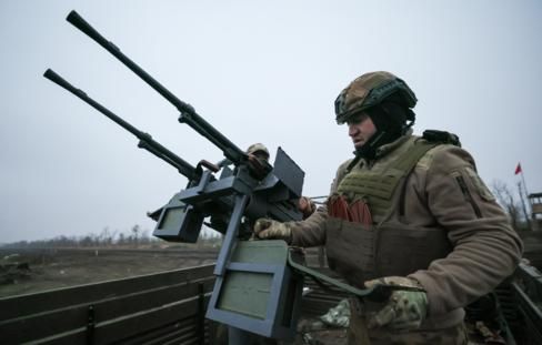 Боец Седой: военные РФ в воздухе посадили свой дрон на "Бабу-ягу" ВСУ