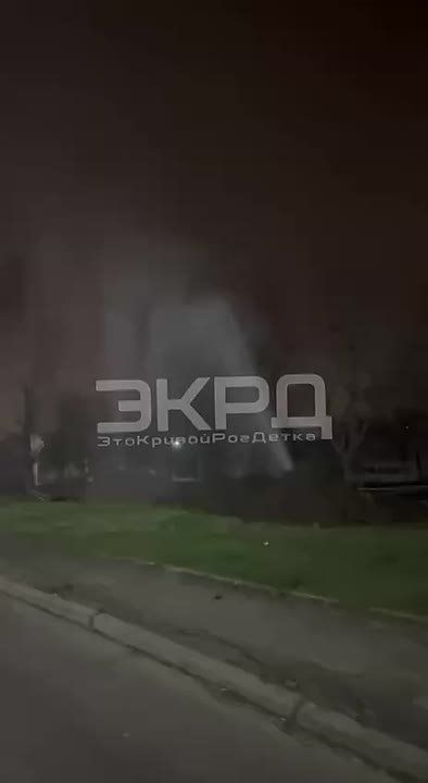 В Кривом Роге после отключения электричества гидроударом разорвало одну из труб