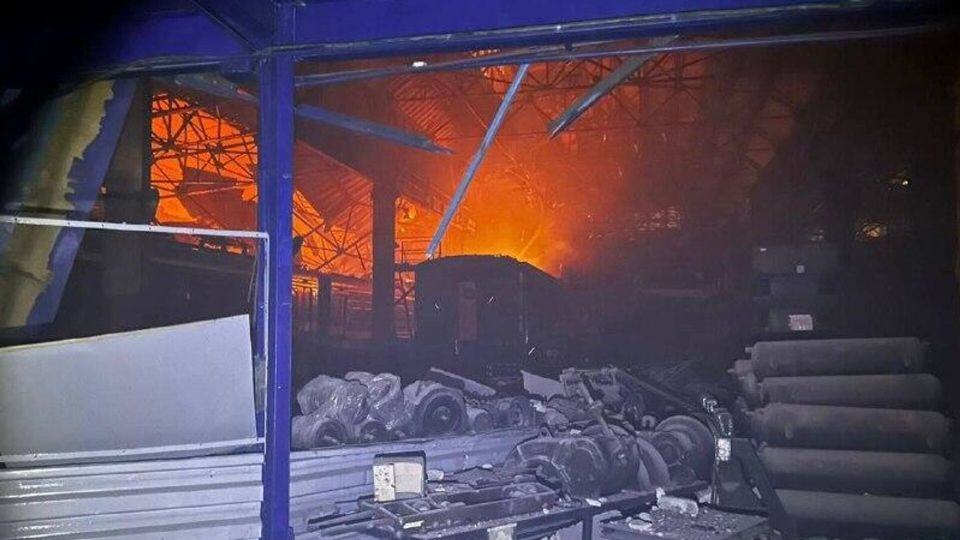 В Днепропетровске этой ночью были прилеты по железнодорожной инфраструктуре, сообщили местные власти