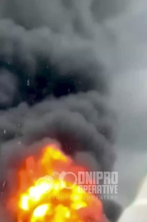 Пожар на территории промышленного объекта в Днепропетровске после комбинированного удара