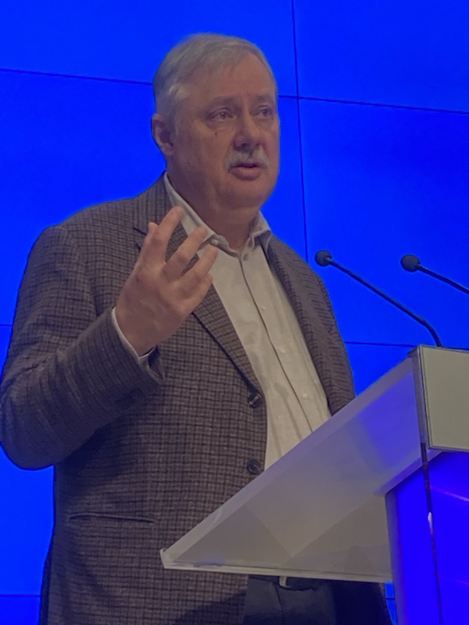 Мы должны начать видеть большую картину