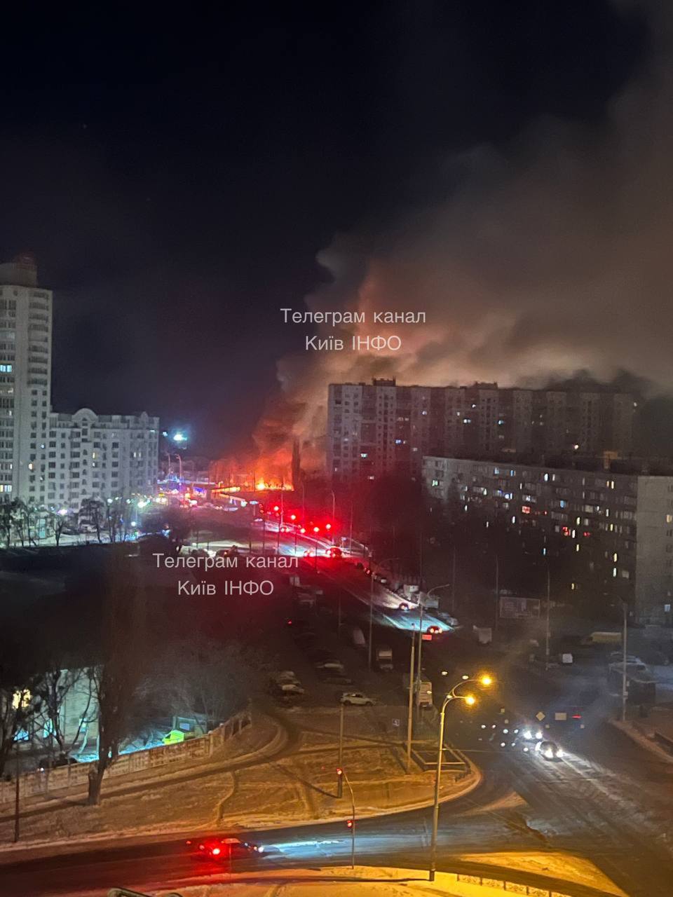 В Киеве горит рынок на площади Шевченко