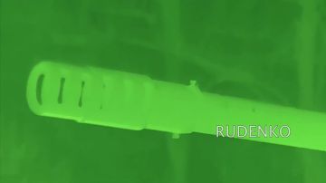 Андрей Руденко: Расчёты 152-мм САУ «Гиацинт-С» артиллерийского соединения общевойсковой армии из состава группировки войск «Днепр» днём и ночью выполняют задачи по контрбатарейной борьбе и огневому поражению объектов военной...