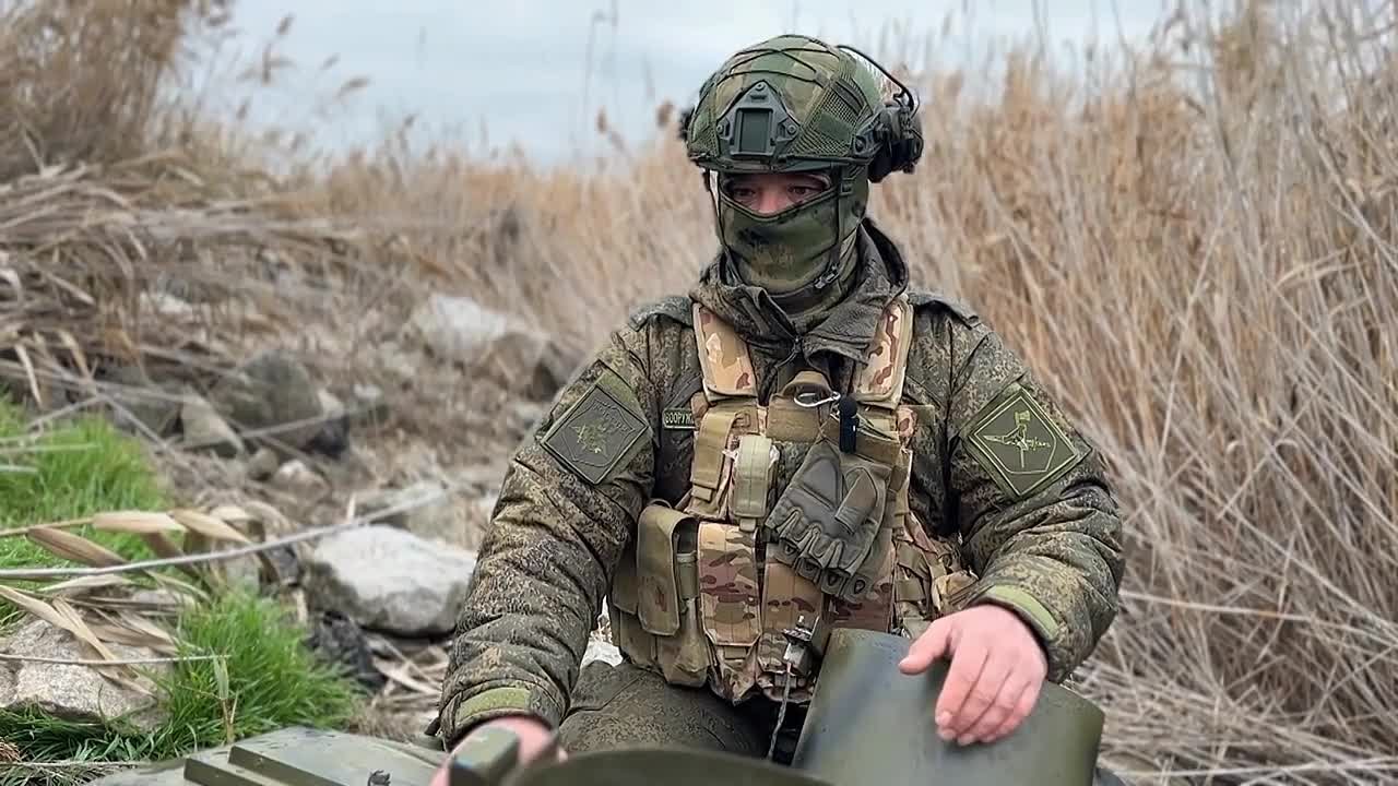 Безэкипажный катер «Сириус-82» уничтожил лодку ВСУ в дельте Днепра, сообщил губернатор Херсонской области Владимир Сальдо