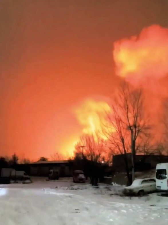 В Кривом Роге массированная атака БПЛА на объект инфраструктуры