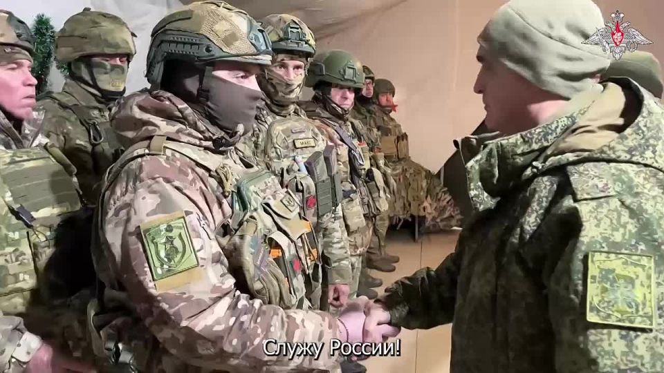 Минобороны России: В Херсонской области прошла церемония награждения добровольцев отряда «БАРС-33» группировки войск «Днепр»