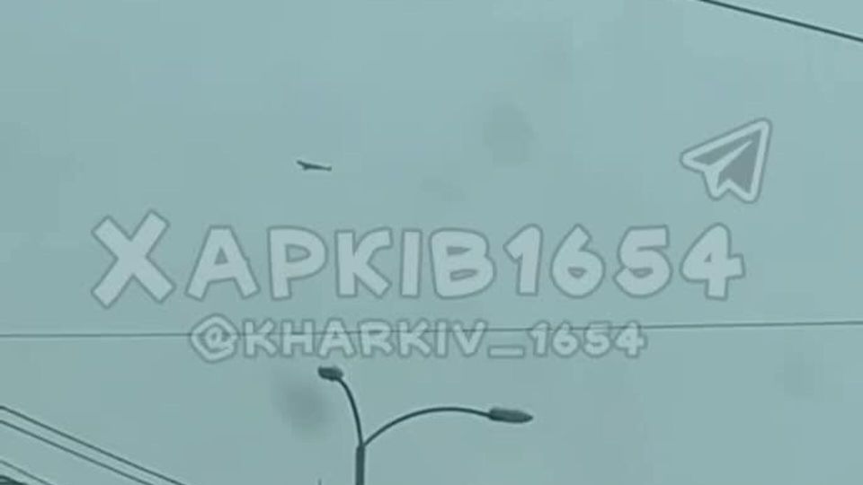 В Харькове взрыв в районе аэропорта, сообщает канал «Хроники Гераней»