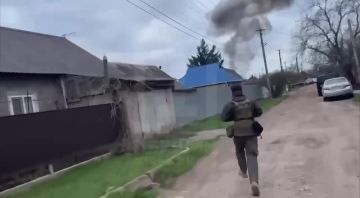 Появляются новые кадры удара ВС РФ по инфраструктурному объекту в Кривом Роге