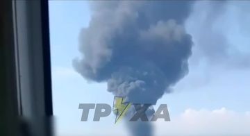 Юлия Витязева: В пригороде Днепра (не реки) был прилет по инфраструктуре, начался пожар, сообщают вражеские сводки