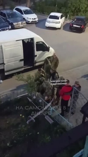 Похищение мирного жителя Днепропетровска прямо от подъезда