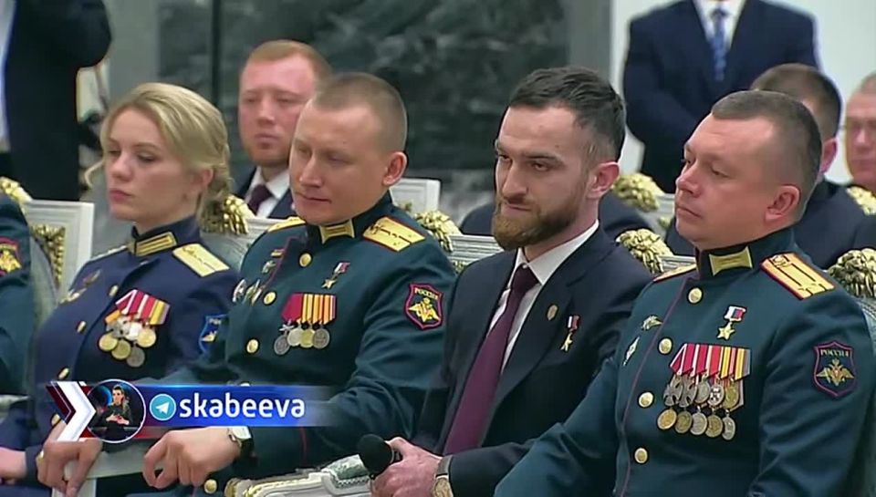 ‘Сегодня на Запорожском направлении весьма успешно и достойно выполняют свои боевые задачи бойцы группы ‘Восток’ и ‘Днепр’