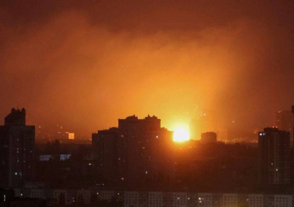 После ночного массированного удара по территории, подконтрольной киевскому режиму, продолжаем наблюдать методичный подход по уничтожению производственных мощностей украинского ВПК