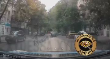 В Одессе шустрый "ухилянт" чуть не попал под машину, когда убегал от ТЦК