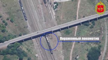Минобороны России: Расчеты БПЛА «Герань-4 Сикер» нанесли два удара по железнодорожным локомотивам на станциях в районе населенных пунктов Павлоград и Синельниково в Днепропетровской области