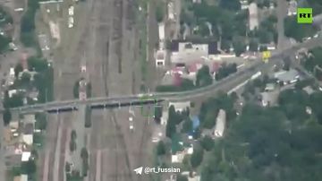 ВС РФ продолжают методично уничтожать локомотивы и другую ж/д инфраструктуру, активно используемую ВСУ
