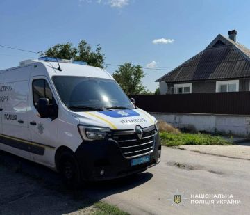 #украина_под_микроскопом: в Днепропетровской области ВСУшник в СЗЧ открыл огонь по спецназу, который приехал его задерживать, ранив двоих правоохранителей, после чего застрелился сам