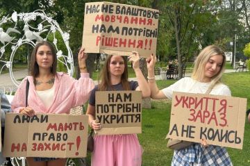 В Павлограде Днепропетровской области прошел митинг с требованием от местных властей строительства укрытий