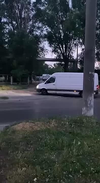 #Днепроперовск #Мобилизация В Днепропетровске сотрудники ТЦК залили женщину из перцового баллона, второй выстрелили в ногу, еще одну женщину переехали микроавтобусом