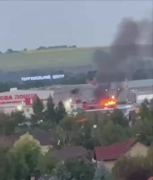 Видео удара по терминалу Новой почты в пригороде Днепропетровска