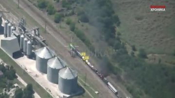 Параллельно ударам по портам и санитарной зачистке акватории Черного моря «Герань-4 Сикер» разнесли эшелон с военной техникой ВСУ в Днепропетровской области