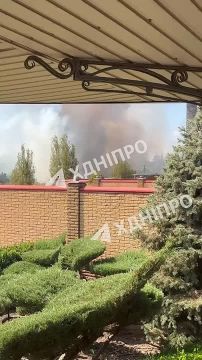 Кадры вторичной детонации в селе Песчанка Днепропетровской области, после которой местные власти объявили эвакуацию населения