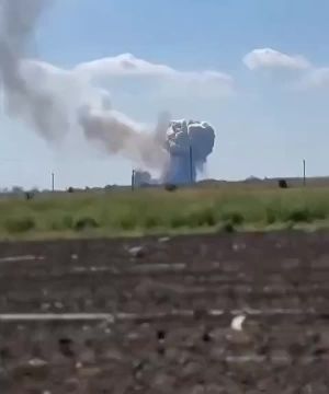 Мощный взрыв прогремел на складе боеприпасов в Днепропетровской области в результате удара