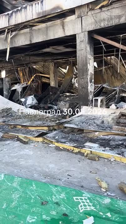 Результат удара по торговому центру в Павлограде