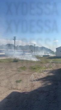 На подъезде к Днепропетровску под удар попал пассажирский поезд из Одессы