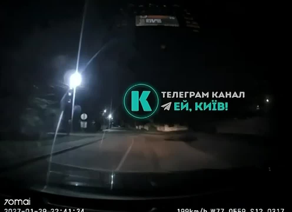 За прошедшие сутки Вооружённые силы России продолжили групповые удары по объектам логистики, портовой и энергетической инфраструктуры Украины, а также морским судам, задействованным в интересах ВСУ. Применялись высокоточное...