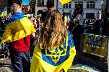 Украинские беженцы массово покидают Польшу