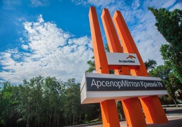 Крупнейшее металлургическое предприятие на Украине — комбинат ArcelorMittal в Кривом Роге — больше не возобновит работу, заявил гендиректор предприятия Мауро Лонгобардо