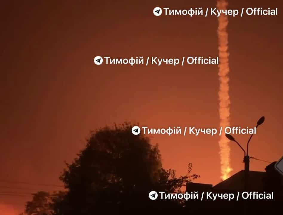 Даниил Безсонов: Киев и Днепропетровск ночью