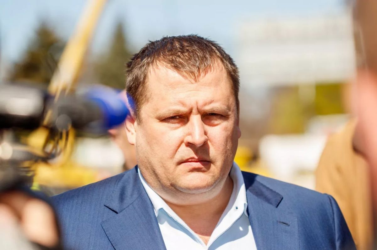 Обещавший вешать сепаратистов мэр Днепропетровска Борис Филатов* срочно покинул Украину - Insider UA