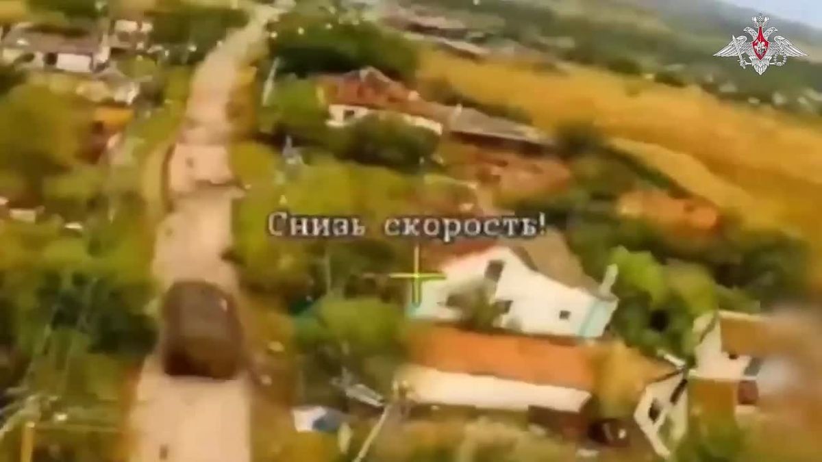 Минобороны России: В ходе продолжительных боёв за Великомихайловку в Днепропетровской области наши бойцы зачистили свыше 1800 строений, взяв под контроль подготовленный противником район обороны площадью более 8 квадратных...